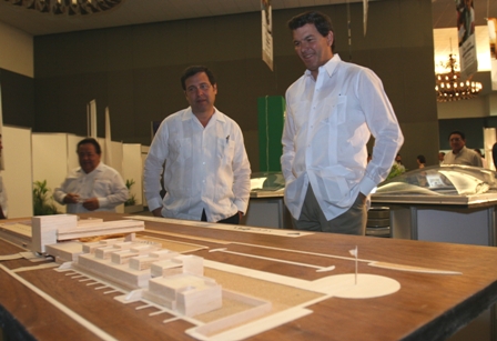 El Gobernador y Secretario de Planeación en el recorrido de la Expo Obra